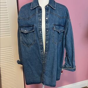 Levi’s Denim Button-Up Shirt